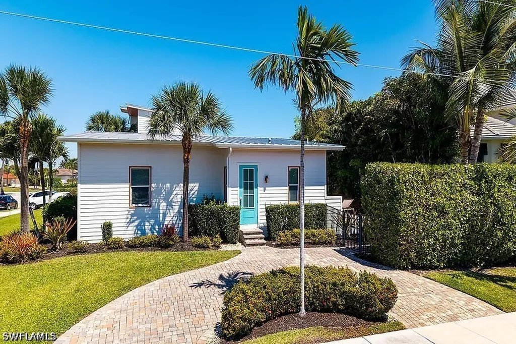 255 Columbus Way Marco Island FL 34145