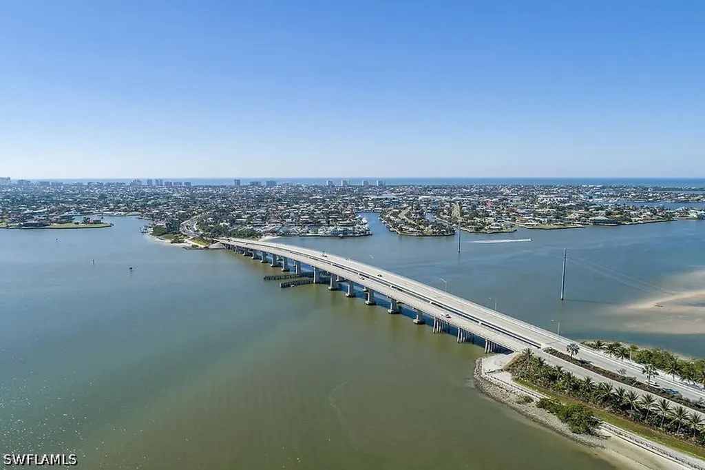 255 Columbus Way Marco Island FL 34145