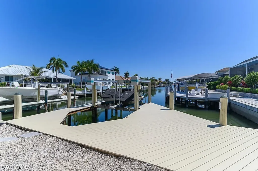 255 Columbus Way Marco Island FL 34145