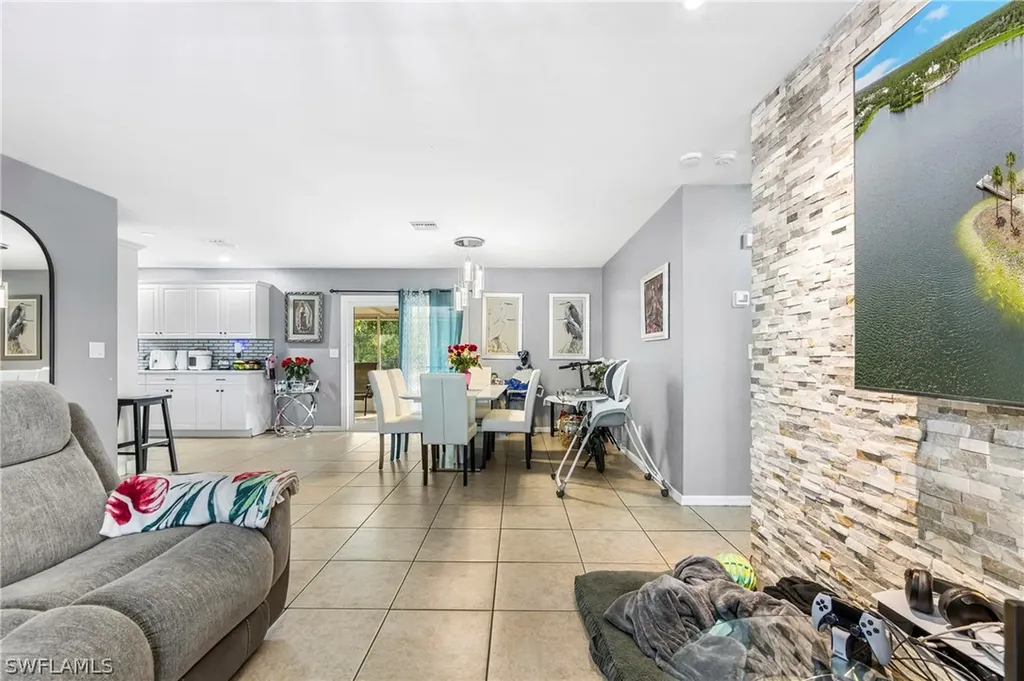 2040 46th Terrace SW Naples FL 34116