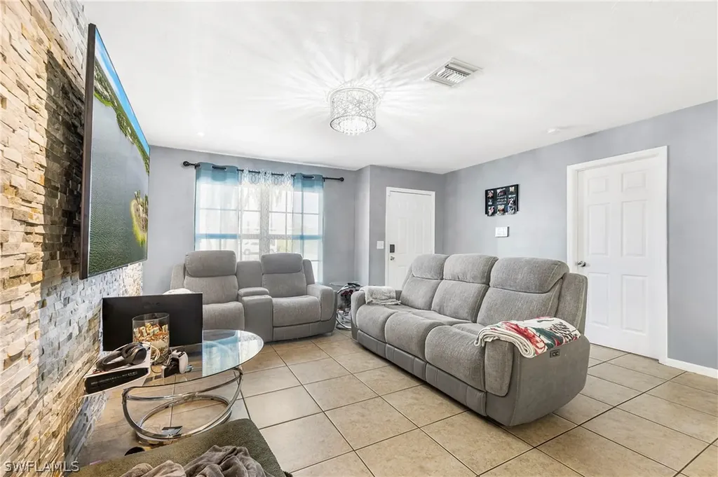 2040 46th Terrace SW Naples FL 34116