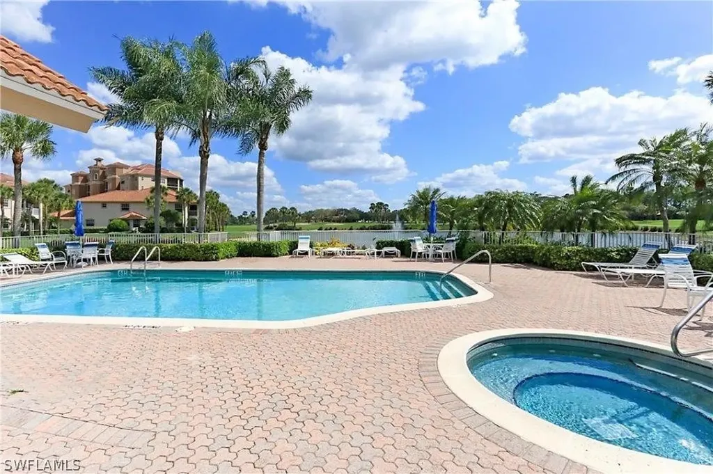 515 Laguna Royale Boulevard Naples FL 34119