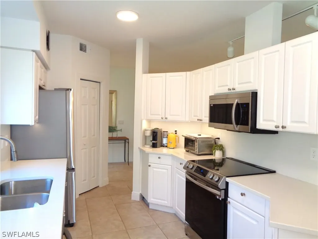 515 Laguna Royale Boulevard Naples FL 34119