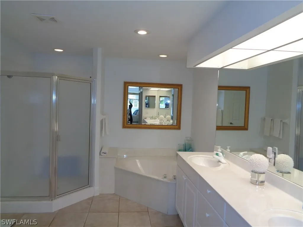515 Laguna Royale Boulevard Naples FL 34119