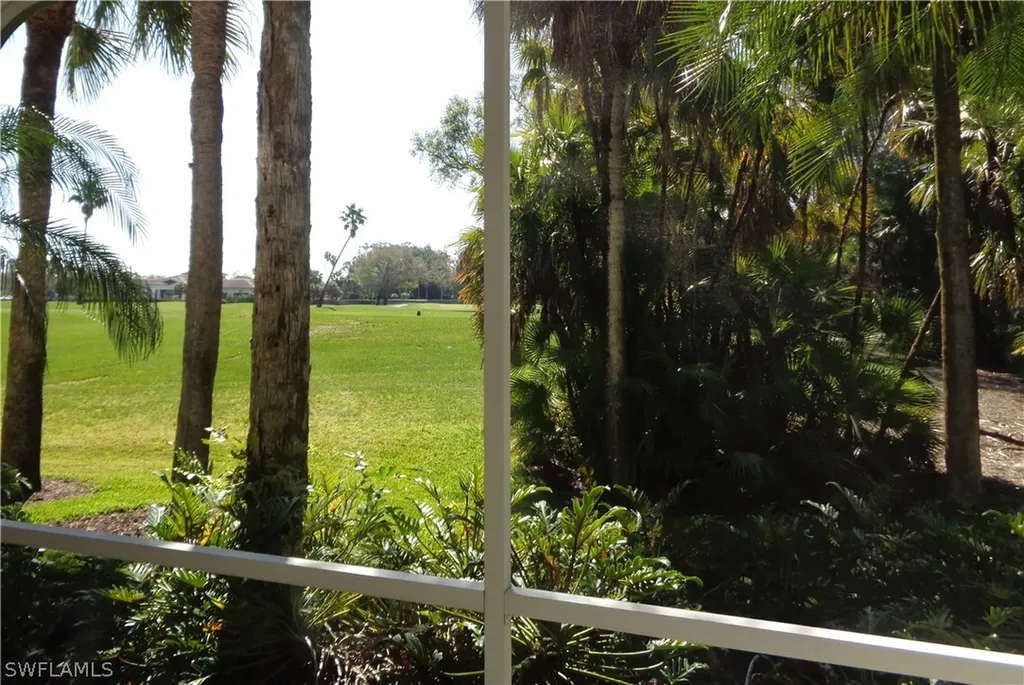 515 Laguna Royale Boulevard Naples FL 34119