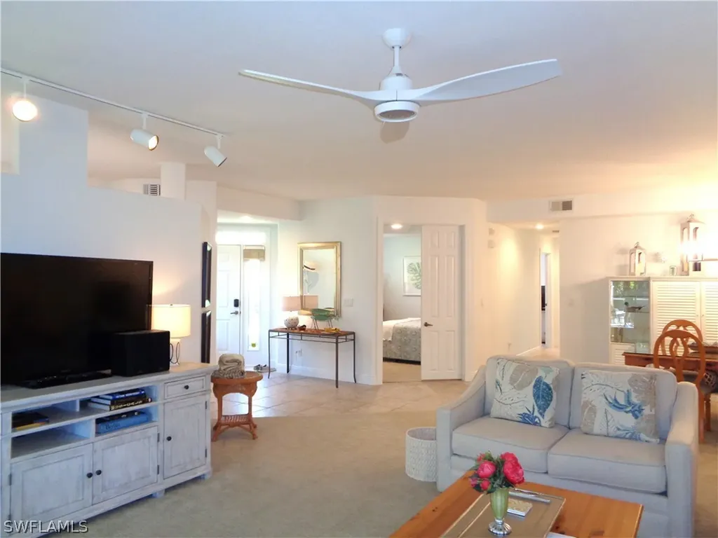 515 Laguna Royale Boulevard Naples FL 34119