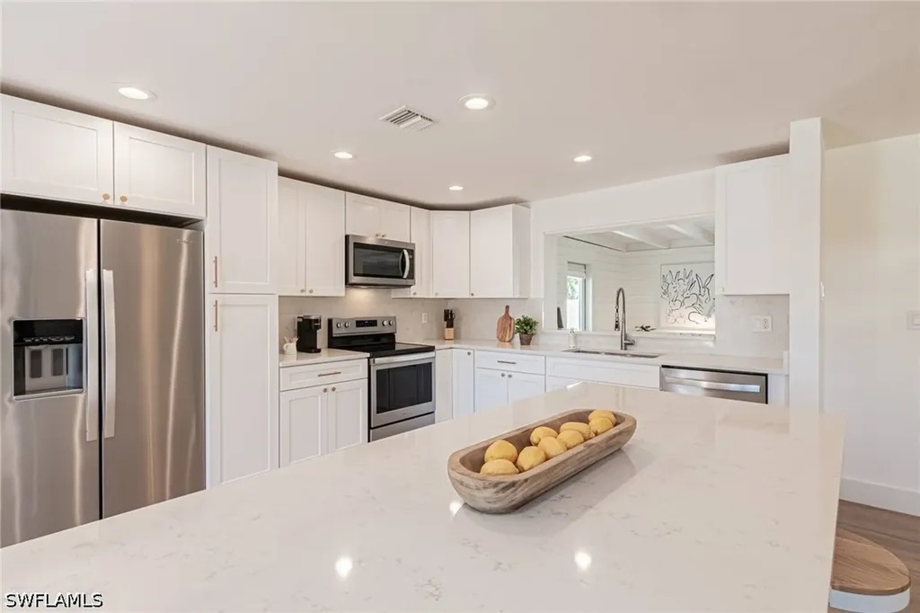 1530 Mandarin Road Naples FL 34102