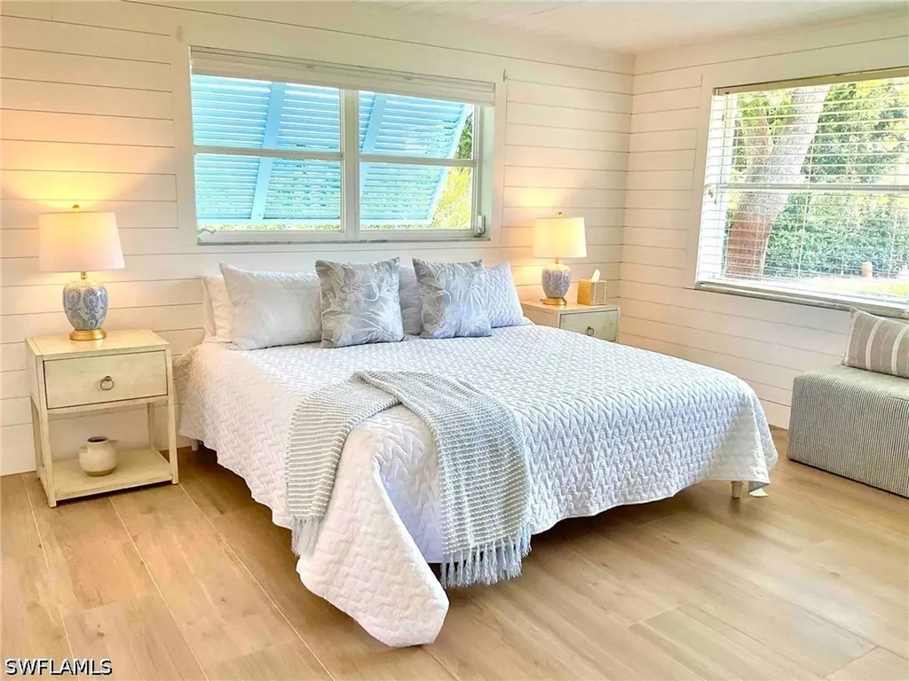 1530 Mandarin Road Naples FL 34102