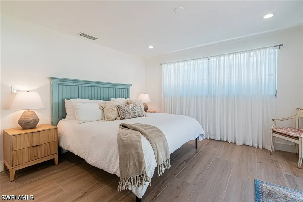 1530 Mandarin Road Naples FL 34102
