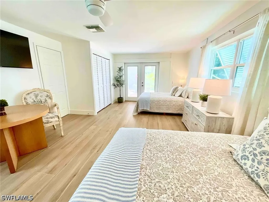 1530 Mandarin Road Naples FL 34102