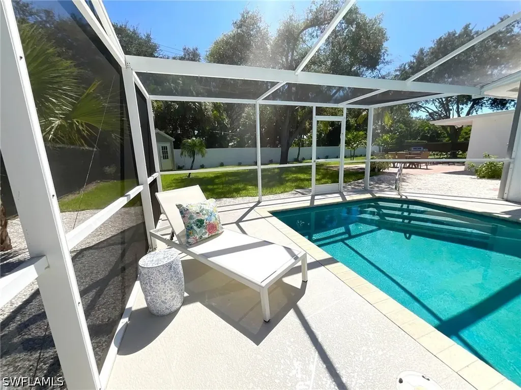 1530 Mandarin Road Naples FL 34102