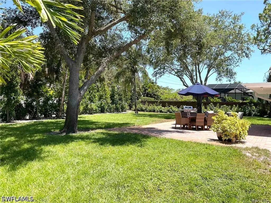 1530 Mandarin Road Naples FL 34102