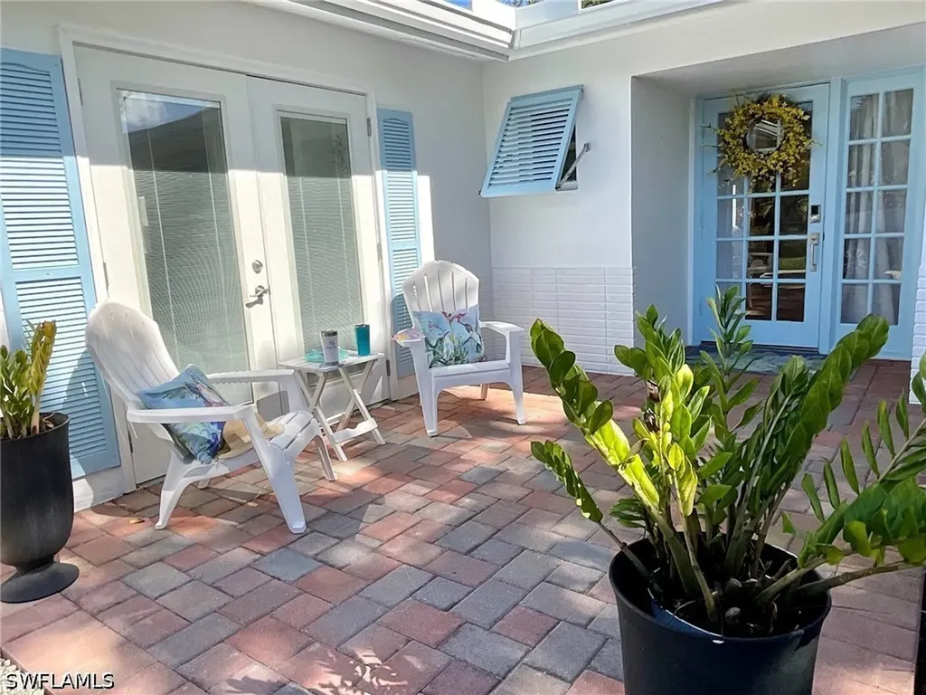 1530 Mandarin Road Naples FL 34102