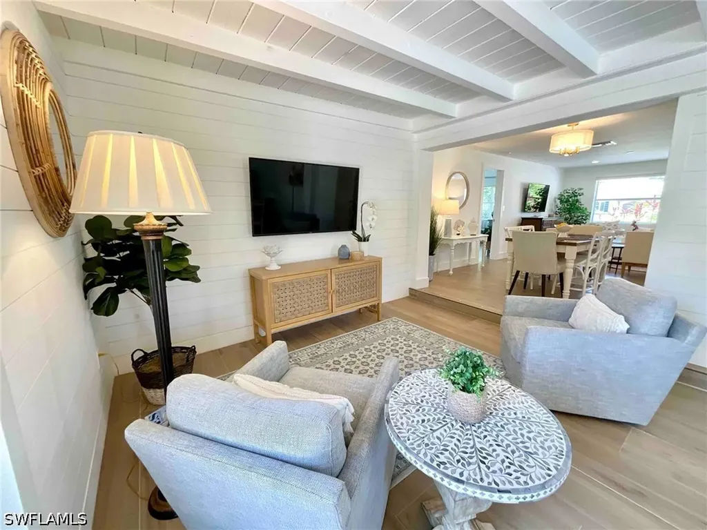 1530 Mandarin Road Naples FL 34102