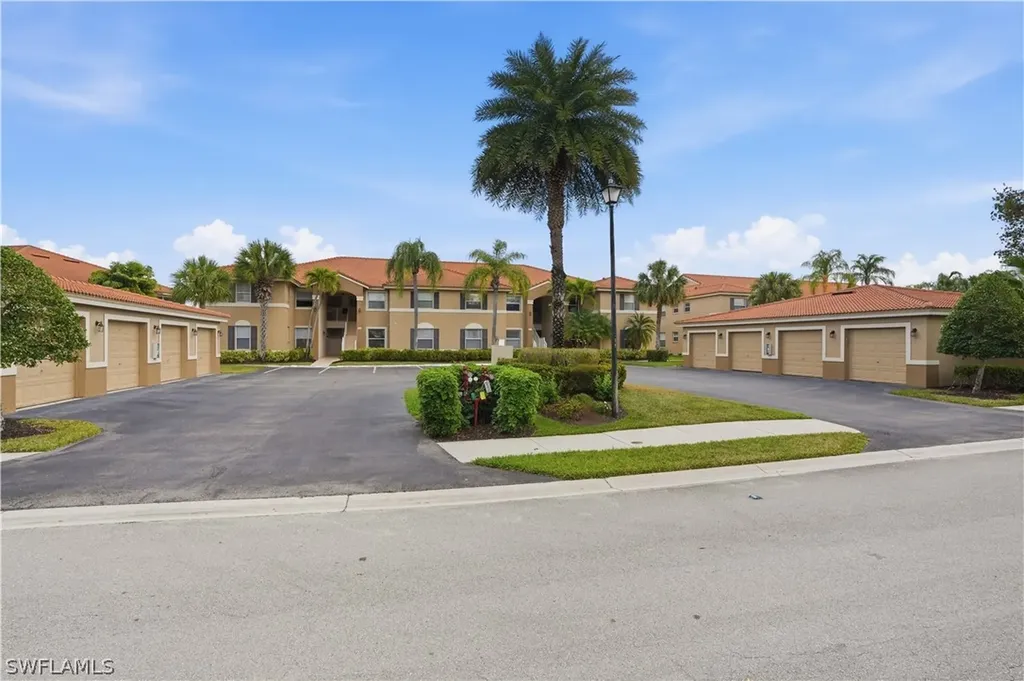6560 Huntington Lakes Circle Naples FL 34119
