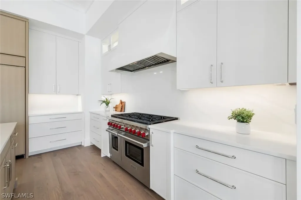 960 Iris Court Marco Island FL 34145