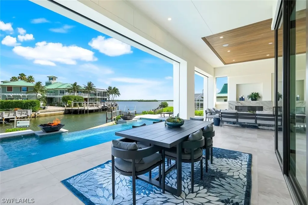 960 Iris Court Marco Island FL 34145