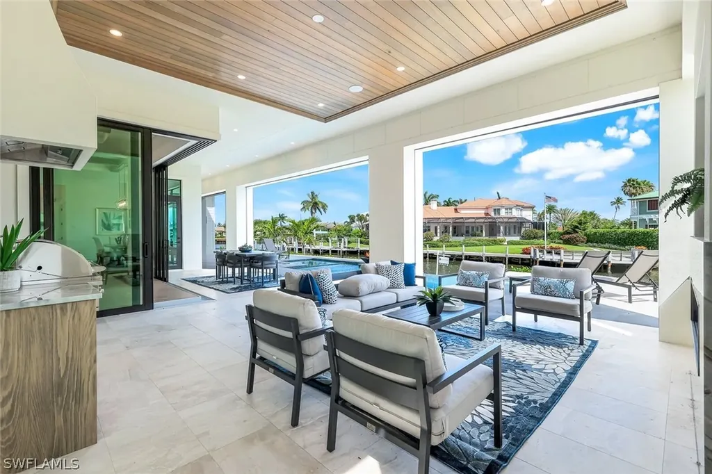 960 Iris Court Marco Island FL 34145