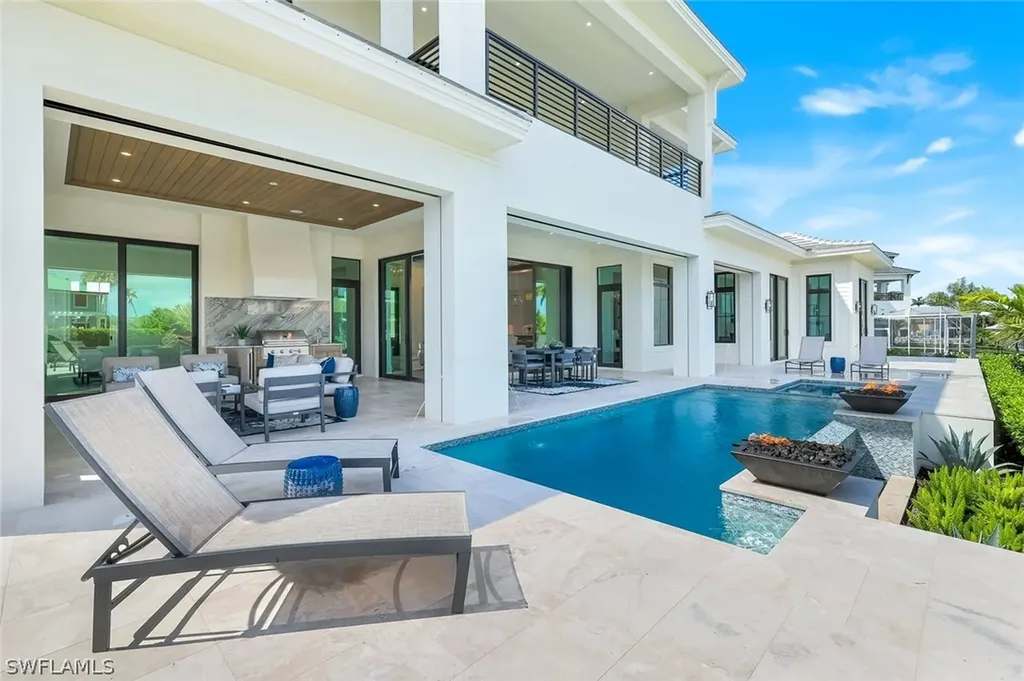 960 Iris Court Marco Island FL 34145