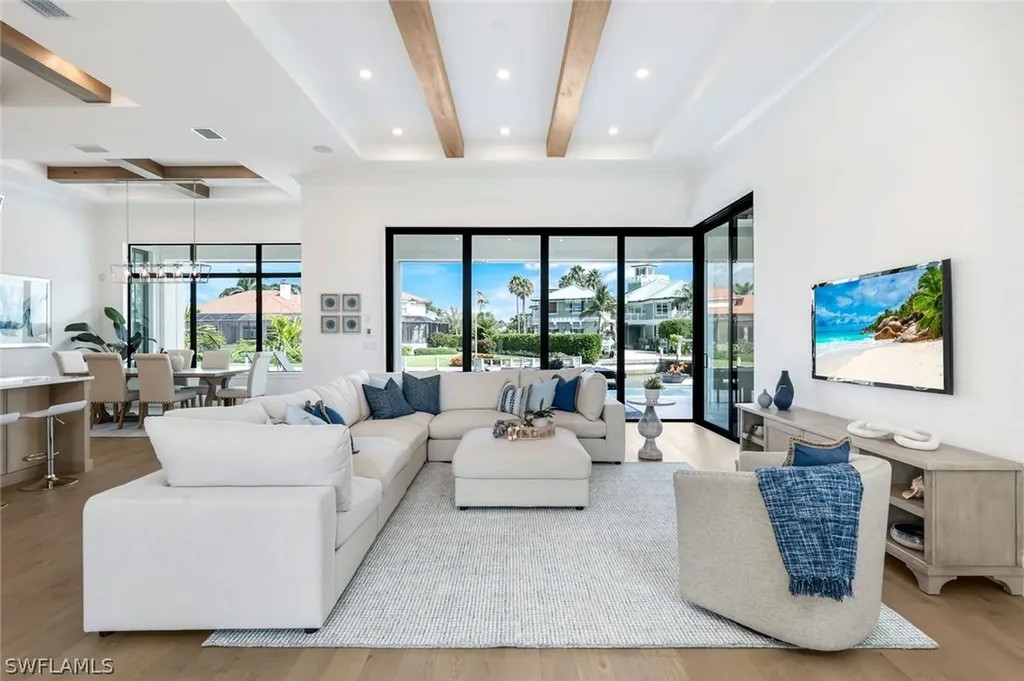 960 Iris Court Marco Island FL 34145
