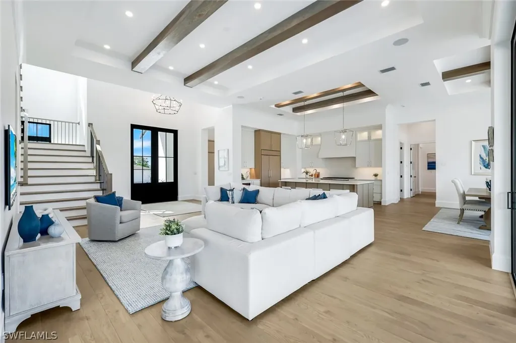 960 Iris Court Marco Island FL 34145