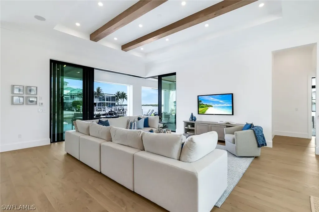 960 Iris Court Marco Island FL 34145