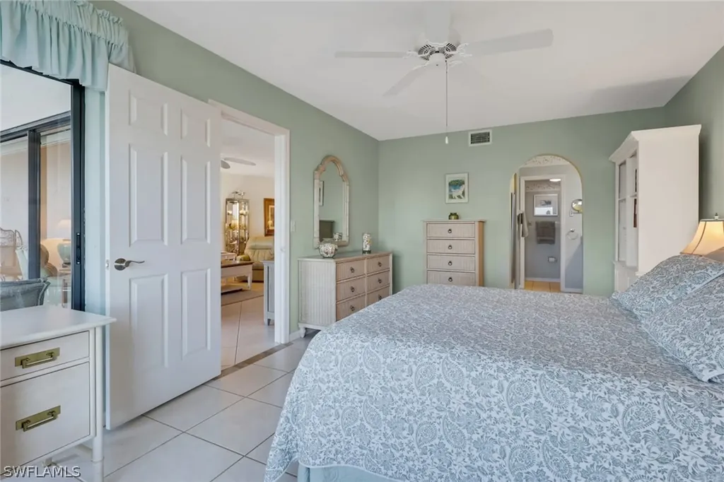 4310 Chantelle Drive Naples FL 34112