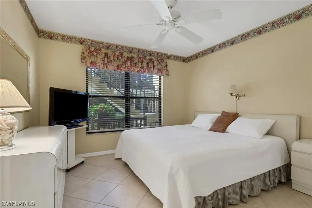 4310 Chantelle Drive Naples FL 34112