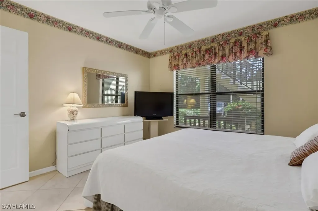 4310 Chantelle Drive Naples FL 34112
