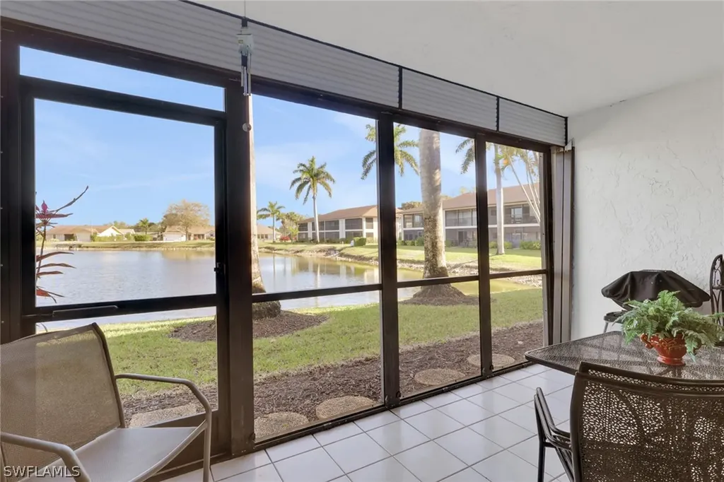 4310 Chantelle Drive Naples FL 34112