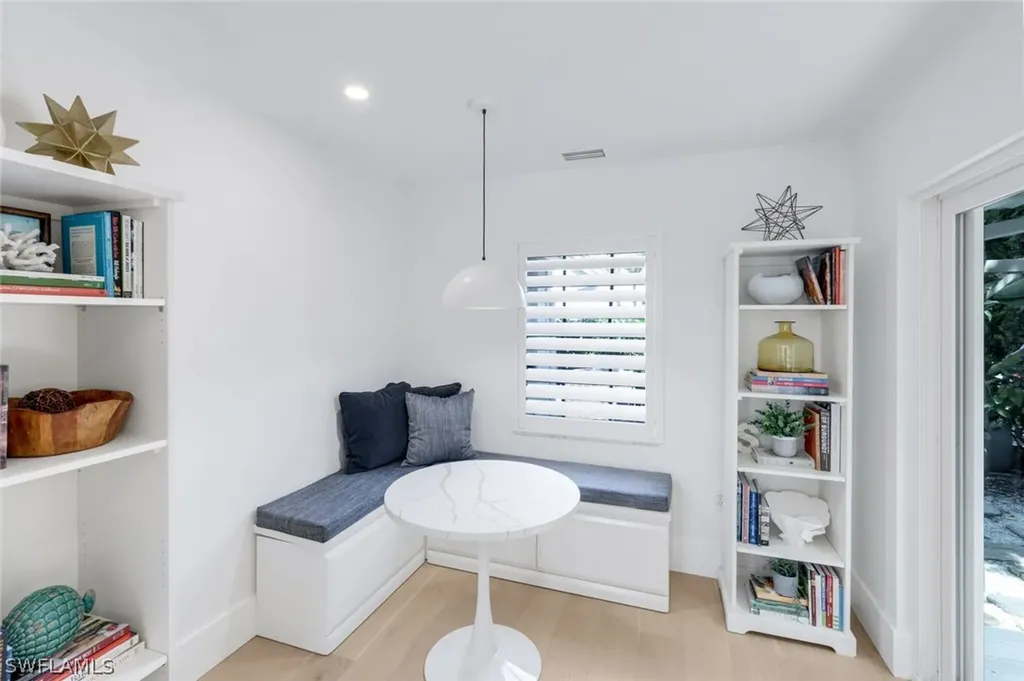 2128 Paget Circle Naples FL 34112