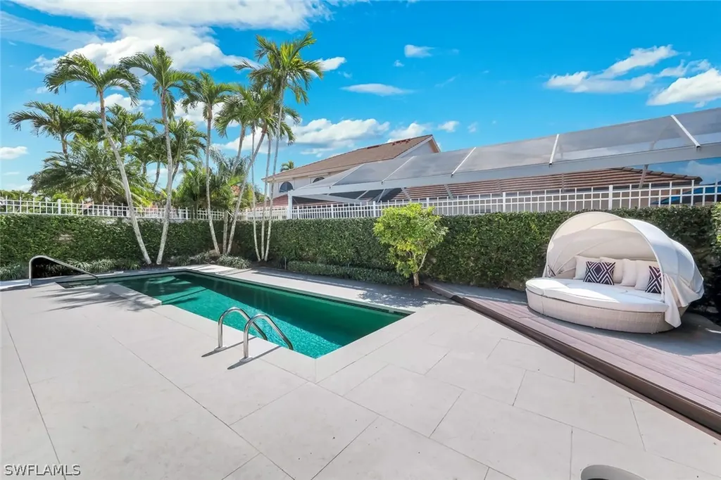 2128 Paget Circle Naples FL 34112