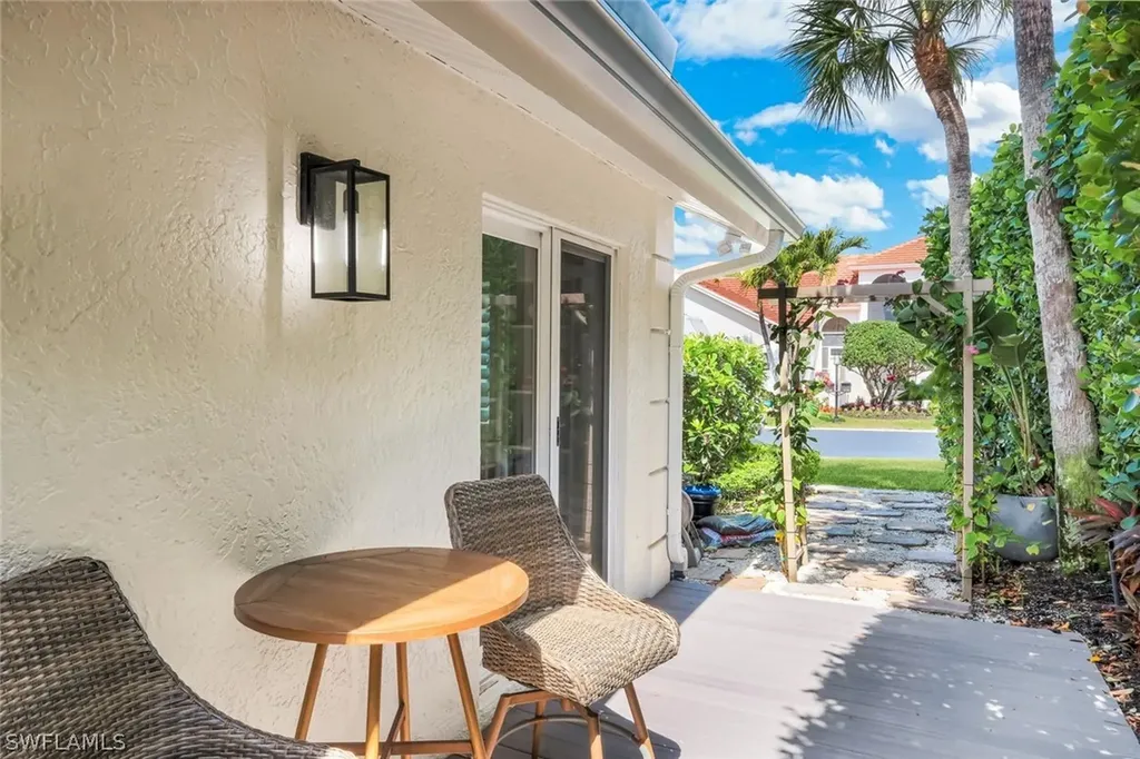 2128 Paget Circle Naples FL 34112
