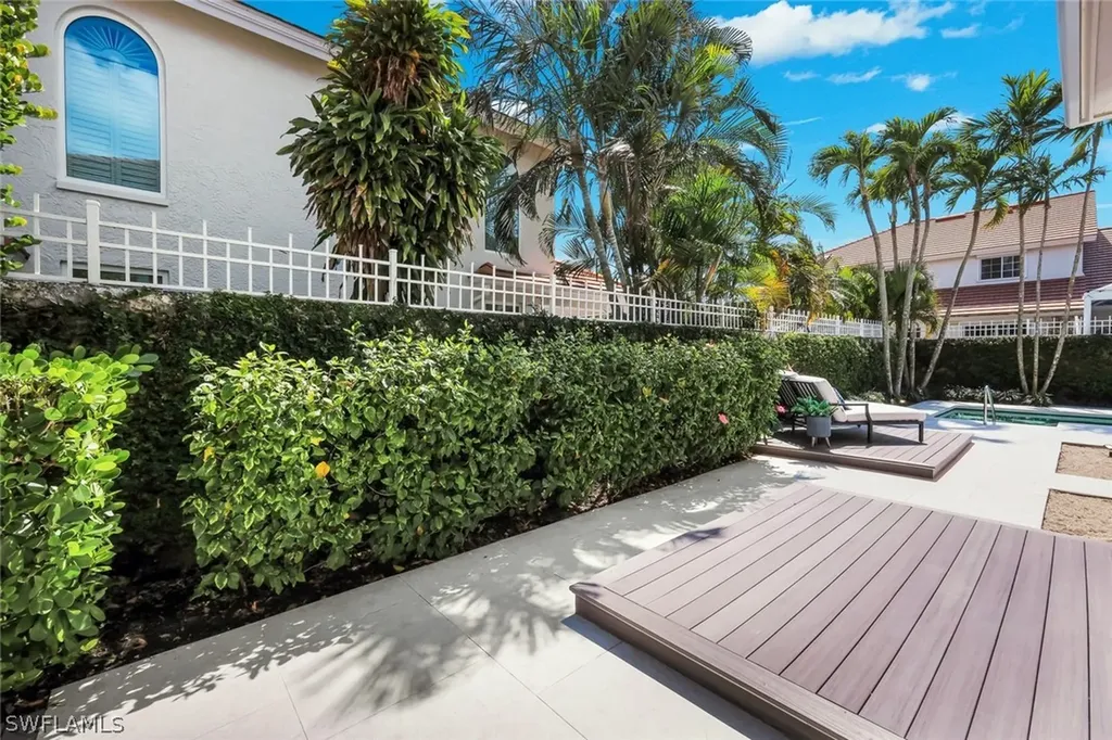 2128 Paget Circle Naples FL 34112