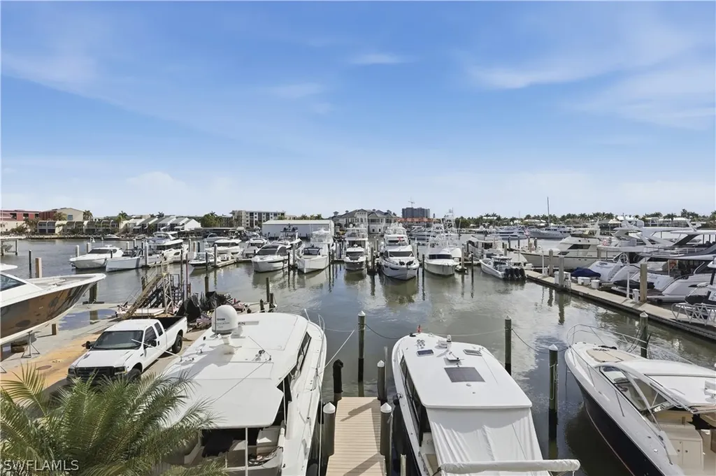 909 10th Street S Naples FL 34102