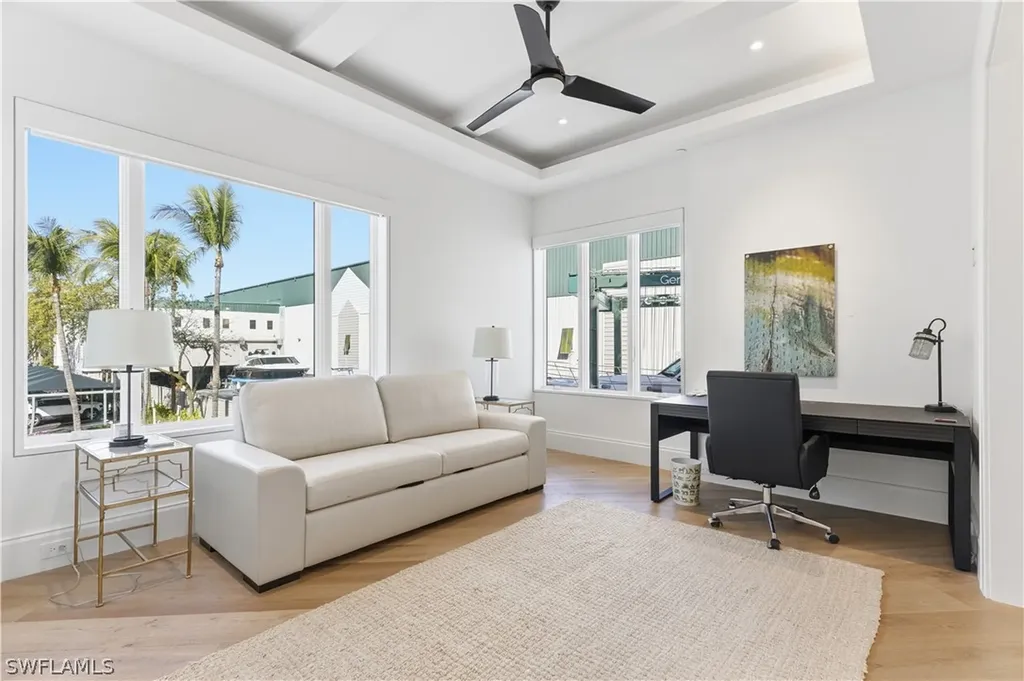 909 10th Street S Naples FL 34102