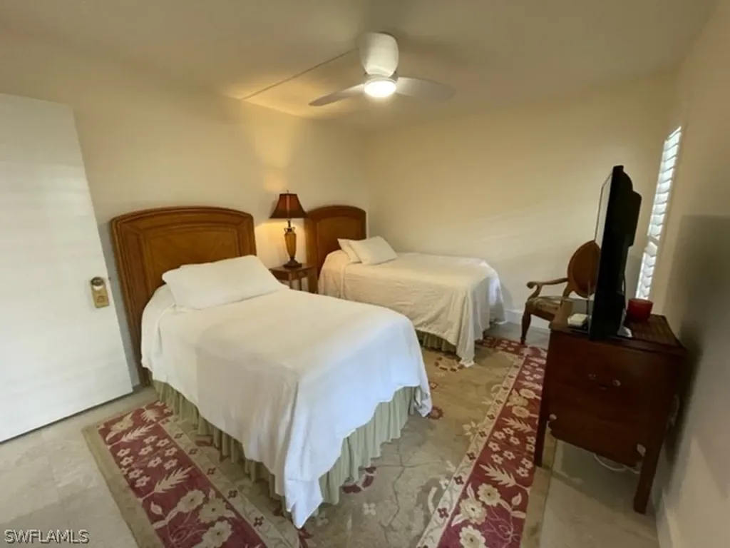 53 High Point Circle W Naples FL 34103