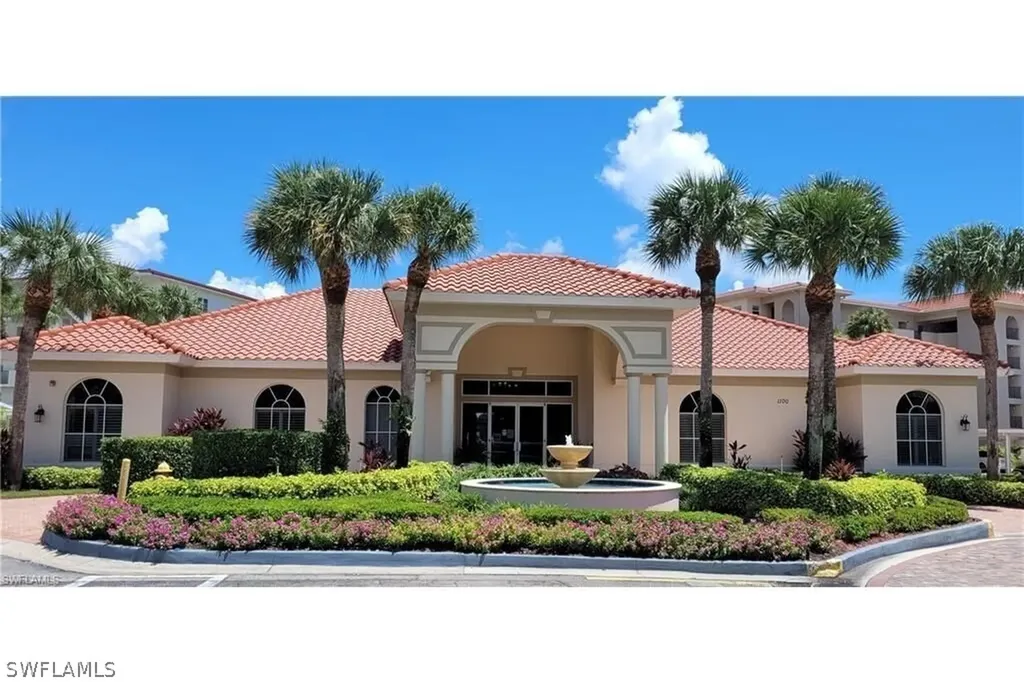 53 High Point Circle W Naples FL 34103