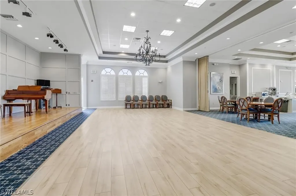 53 High Point Circle W Naples FL 34103