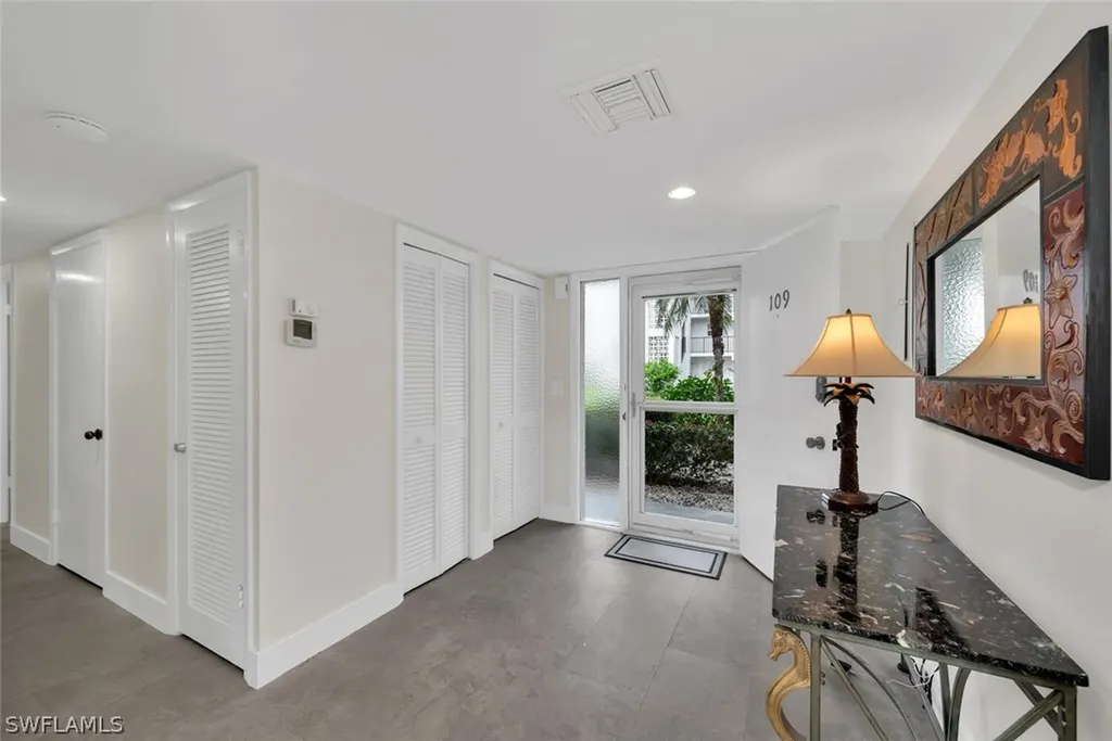 53 High Point Circle W Naples FL 34103