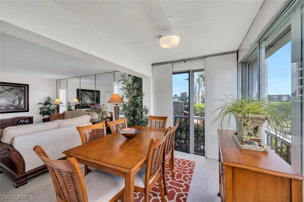 53 High Point Circle W Naples FL 34103