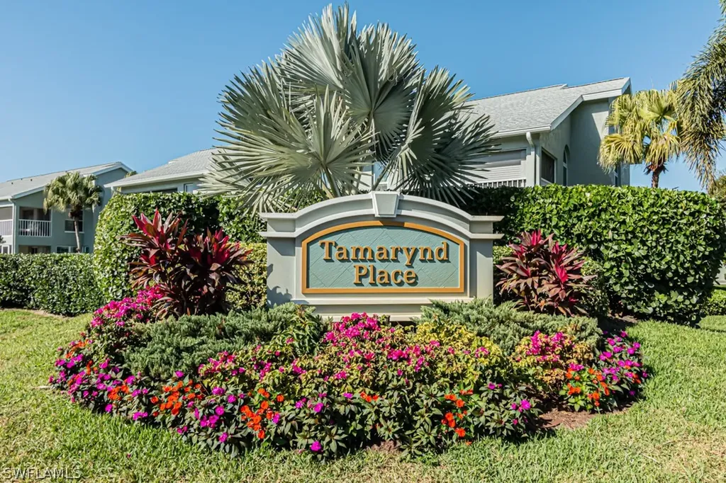 2103 Tama Circle Naples FL 34112