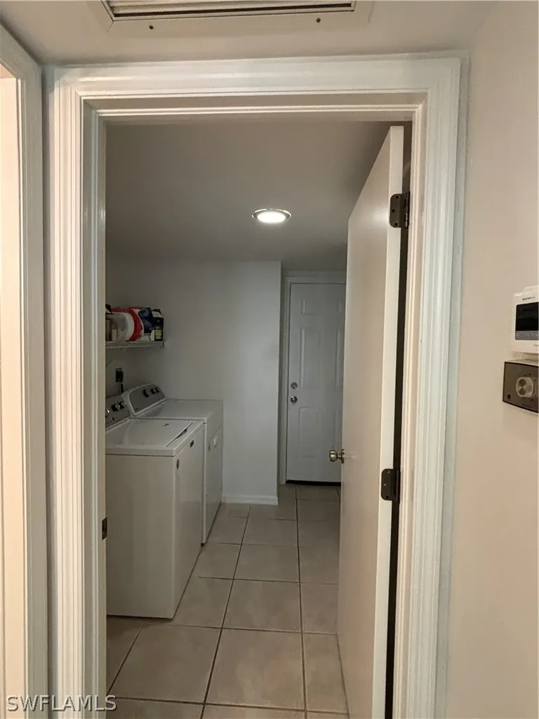 2103 Tama Circle Naples FL 34112