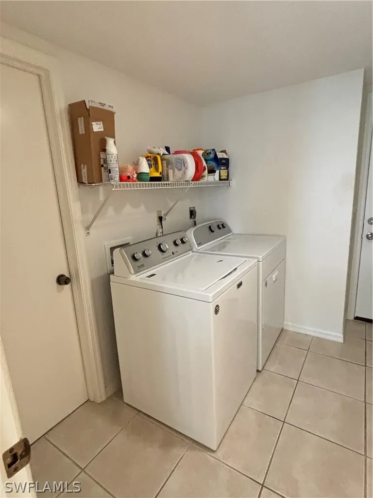 2103 Tama Circle Naples FL 34112