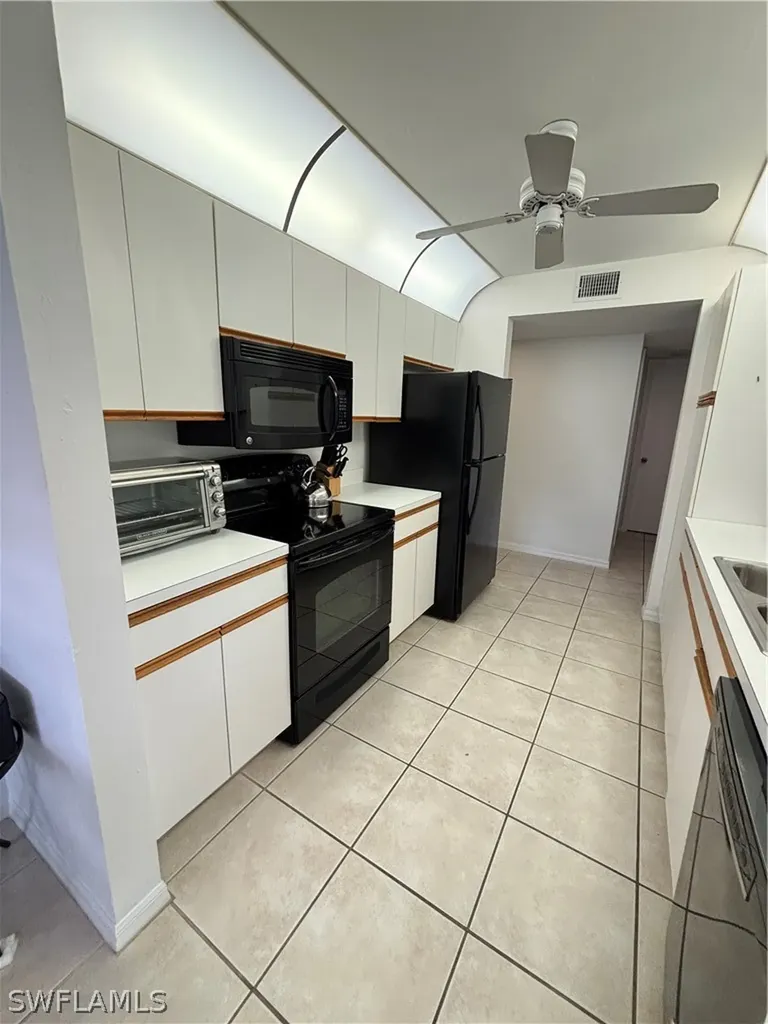 2103 Tama Circle Naples FL 34112