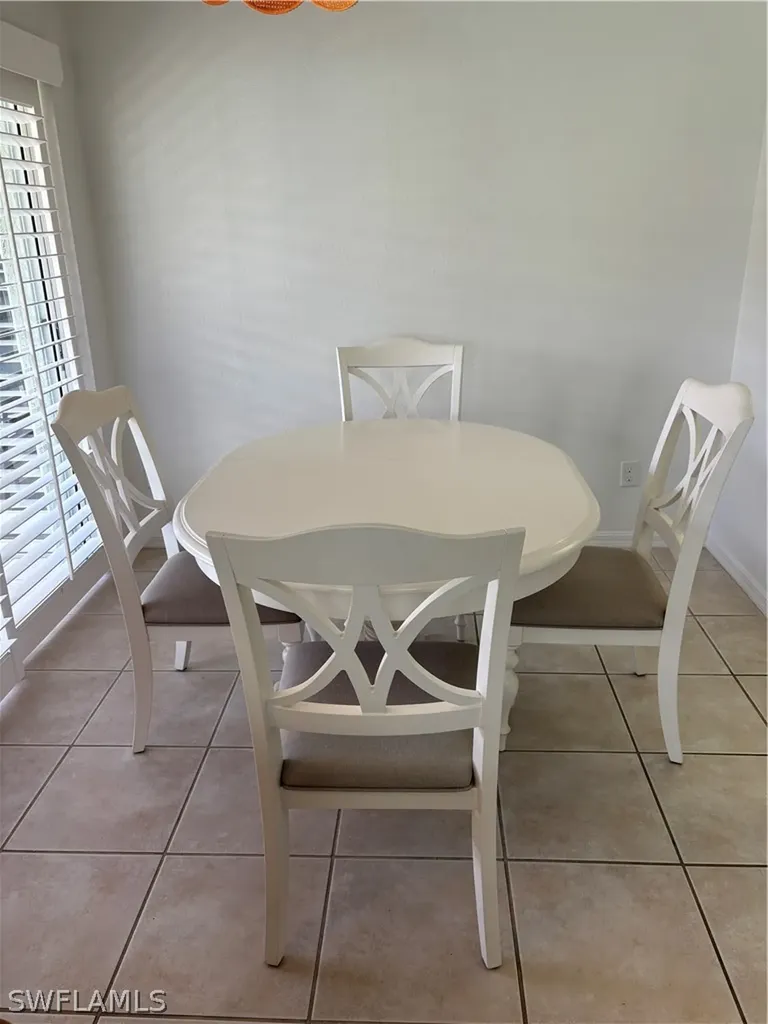 2103 Tama Circle Naples FL 34112