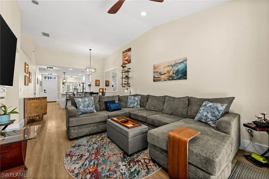 7595 Meadow Lakes Drive Naples FL 34104