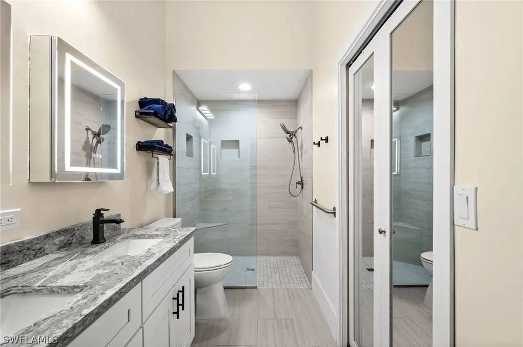7595 Meadow Lakes Drive Naples FL 34104