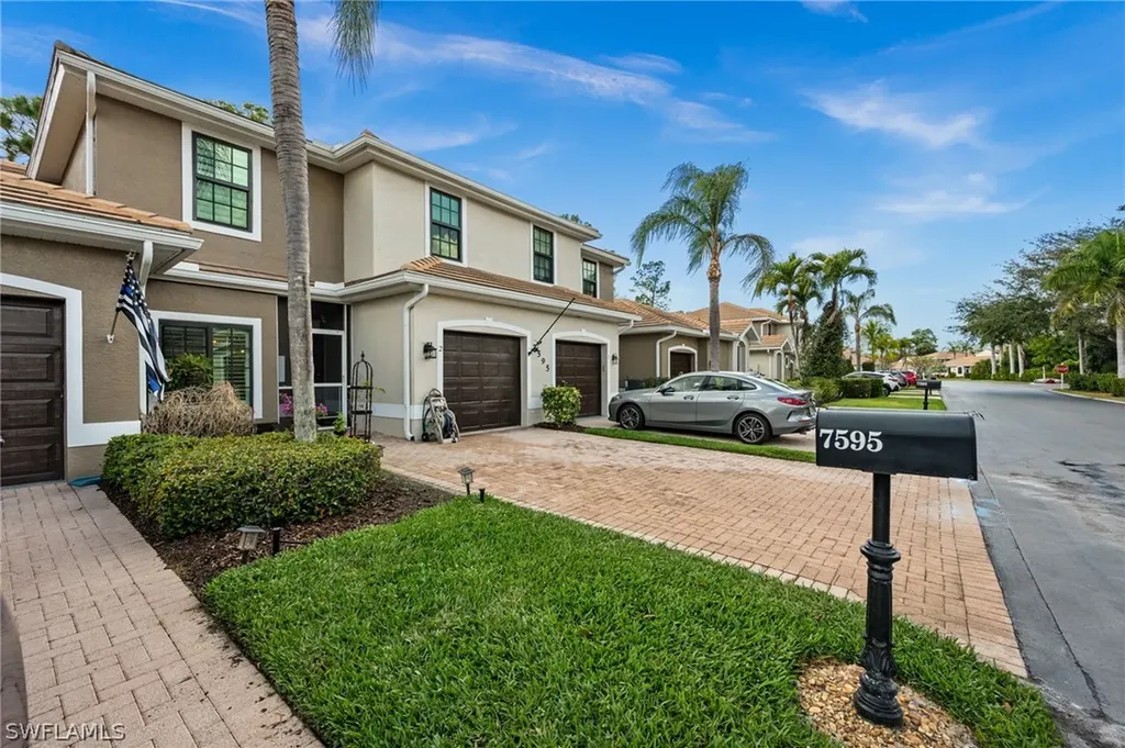 7595 Meadow Lakes Drive Naples FL 34104