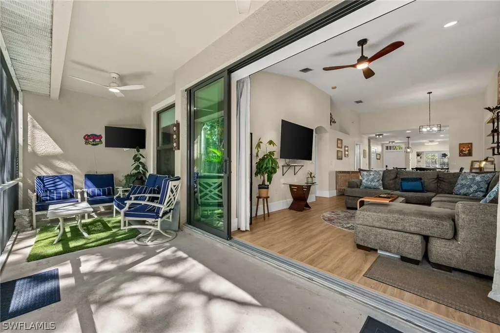 7595 Meadow Lakes Drive Naples FL 34104